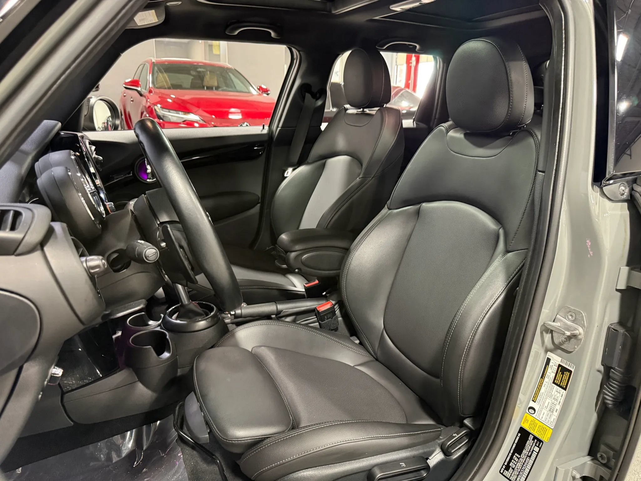 Used 2019 MINI Cooper S w/ Signature Upholstery Package FWD image 15