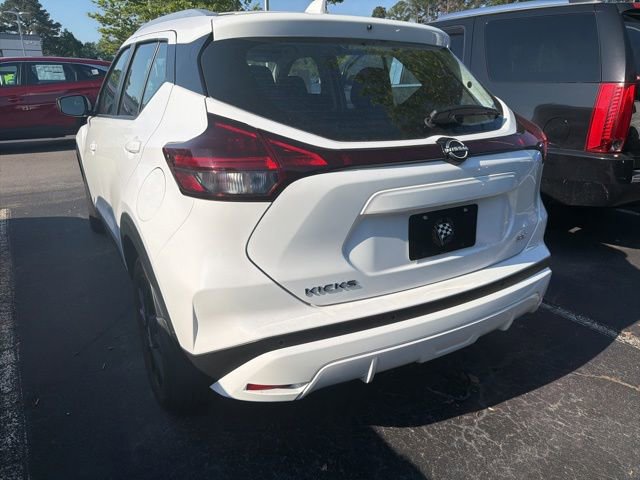 Used 2024 Nissan Kicks SV FWD image 8