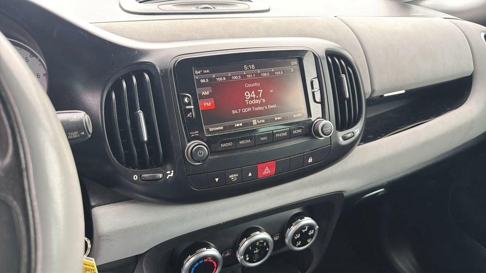 Used 2014 FIAT 500L Easy image 16