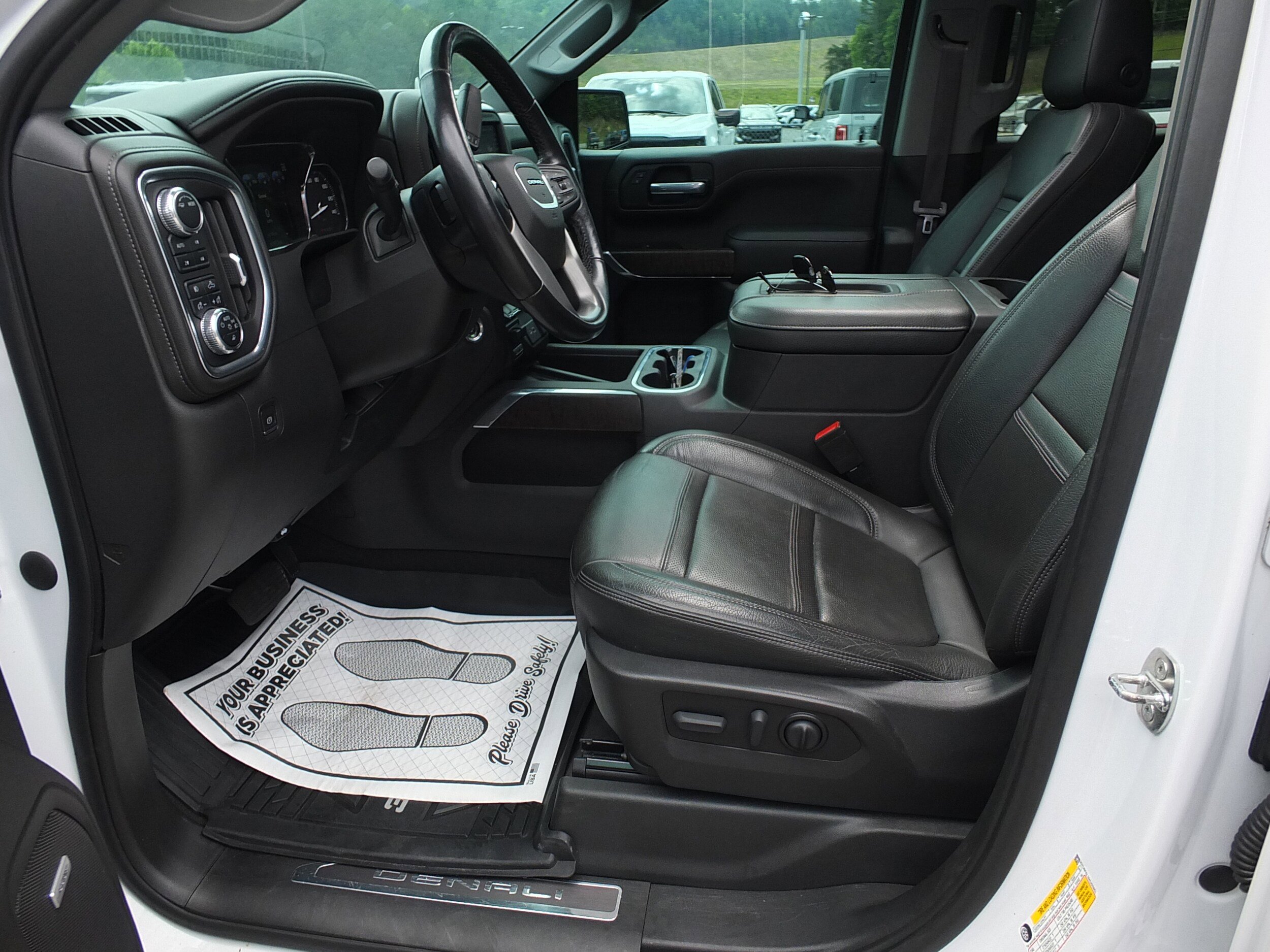 Used 2022 GMC Sierra 1500 Denali w/ Denali Premium Package AWD/4WD image 14