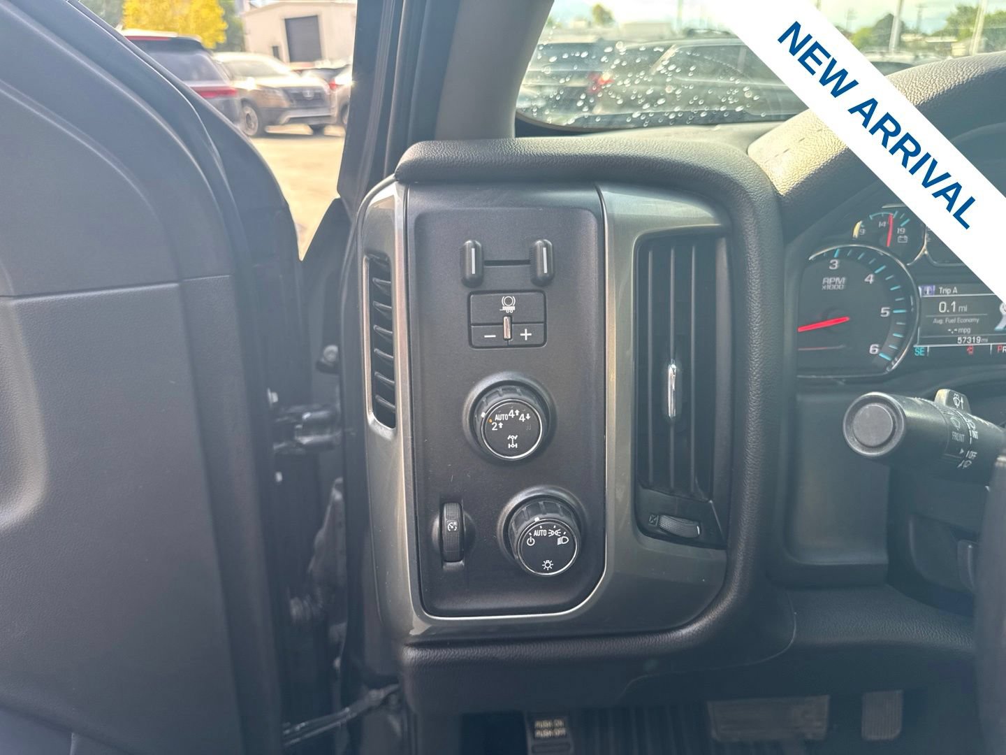 Used 2019 Chevrolet Silverado 1500 LT AWD/4WD image 19