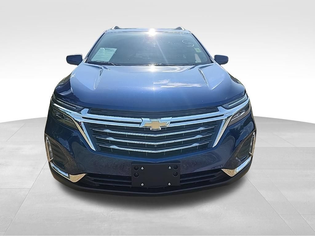 Used 2023 Chevrolet Equinox Premier AWD/4WD image 3