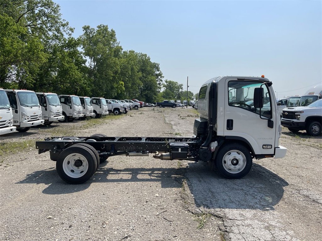 New 2024 Chevrolet Low Cab Forward image 3