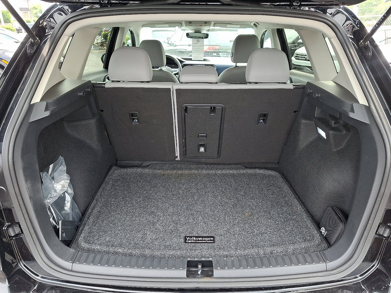 Certified 2024 Volkswagen Taos SE image 28