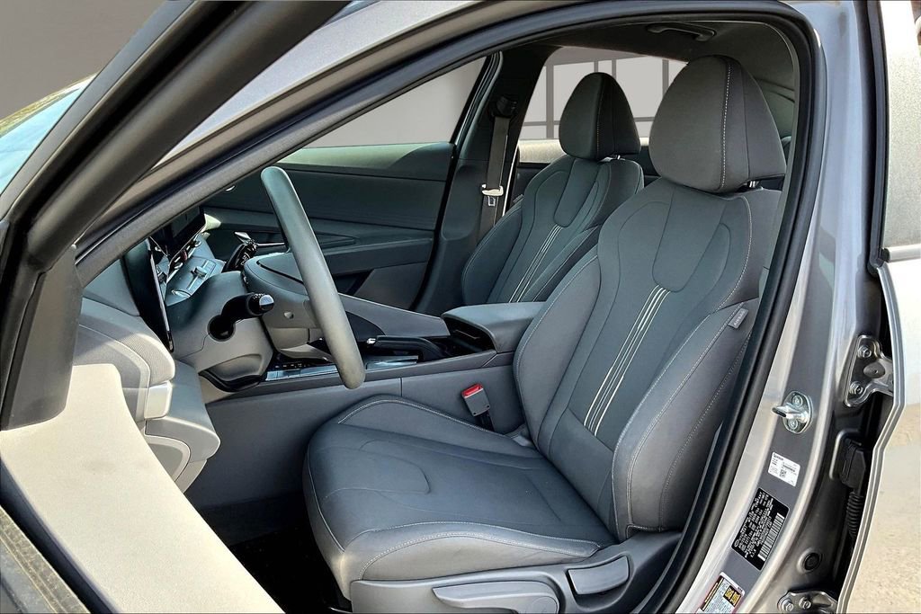 Used 2024 Hyundai Elantra SEL image 20