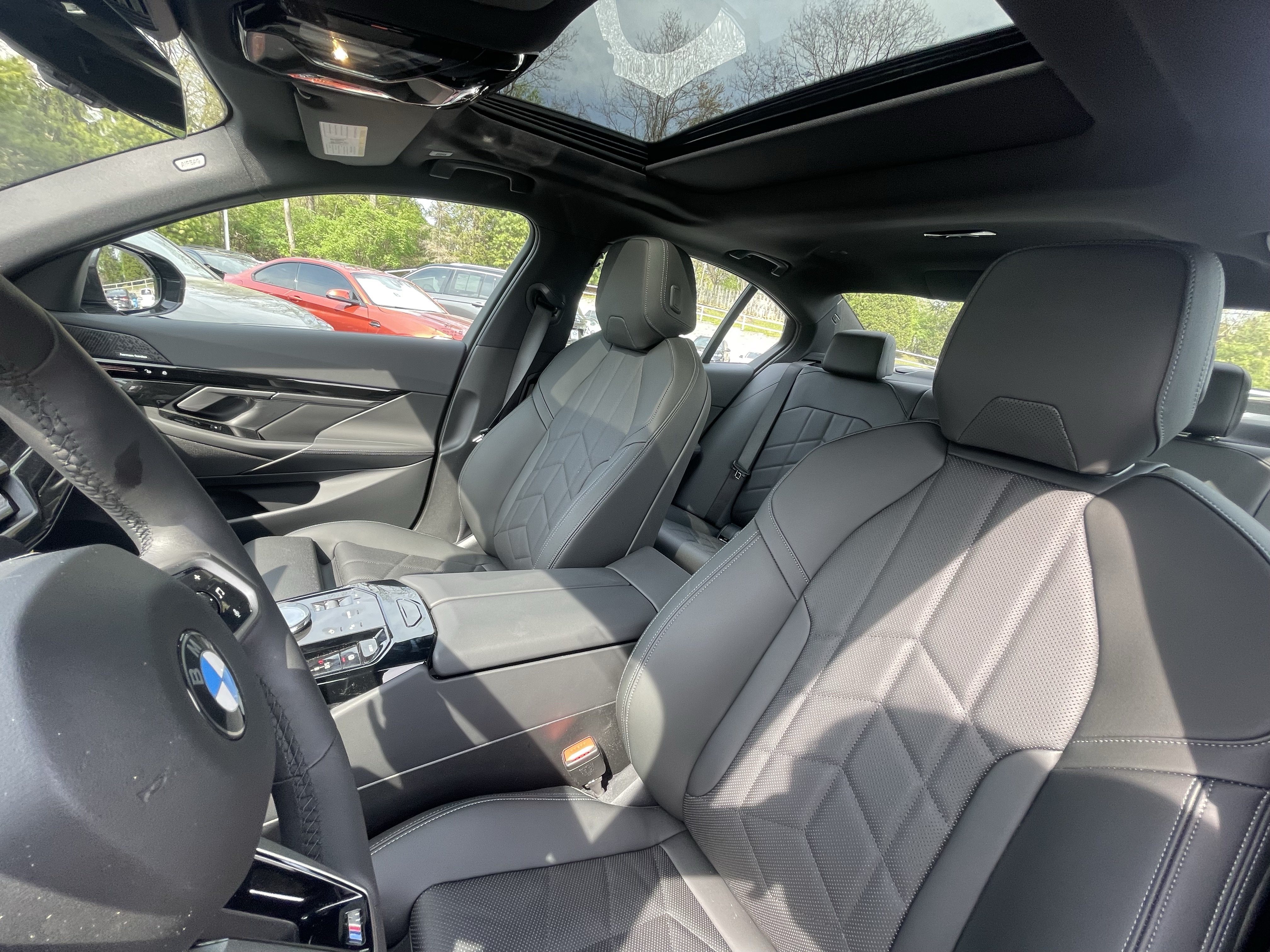 Used 2026 BMW 530i xDrive w/ M Sport Package AWD/4WD image 9