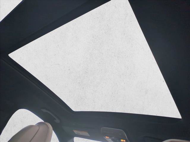 Used 2024 Mercedes-Benz GLC 300 4MATIC image 19