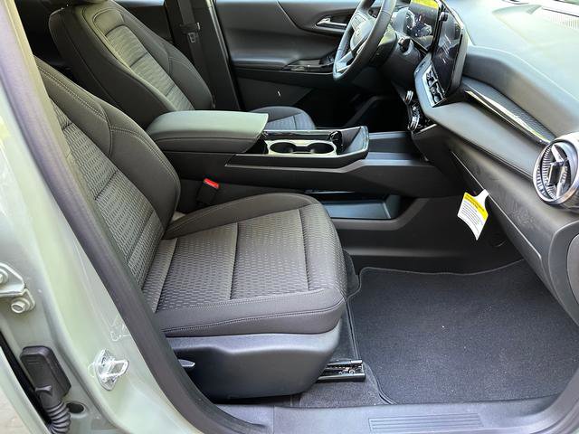 New 2025 Chevrolet Equinox LT image 13