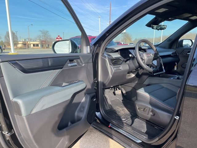 New 2026 GMC Acadia AT4 w/ Luxury Package AWD/4WD image 9