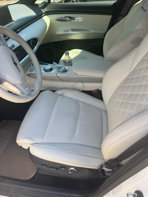 Used 2025 Genesis Electrified GV70 w/ Prestige Package AWD/4WD image 8
