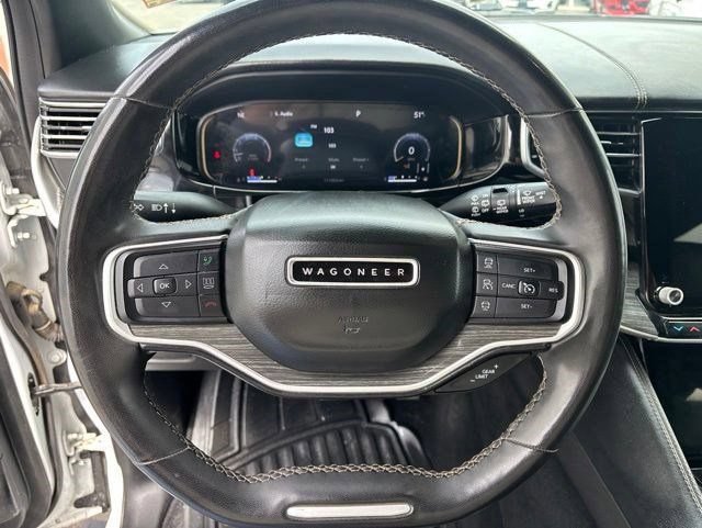 Used 2022 Jeep Wagoneer Series III w/ Premium Group I AWD/4WD image 17