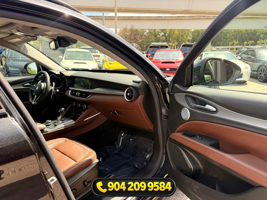 Used 2018 Alfa Romeo Stelvio Sport w/ Quick Order Package 22J Sport image 32