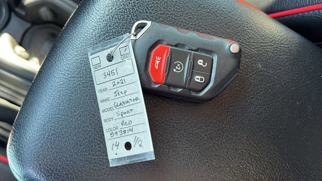 Used 2021 Jeep Gladiator Willys image 35