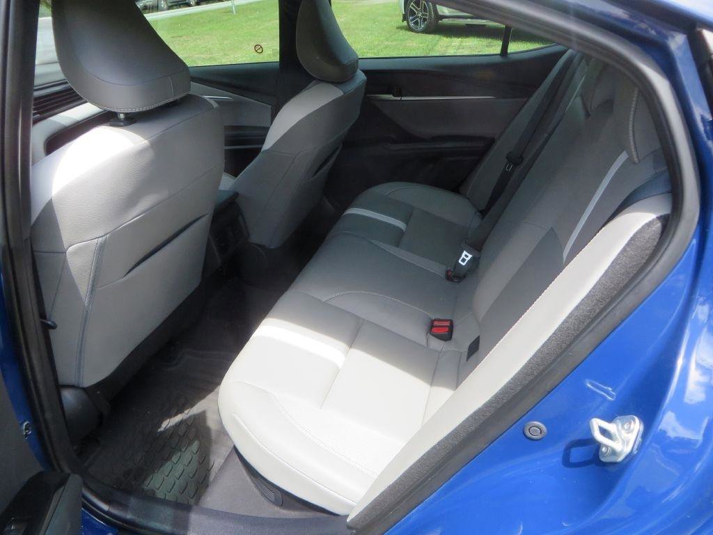 Used 2025 Toyota Camry SE FWD image 23
