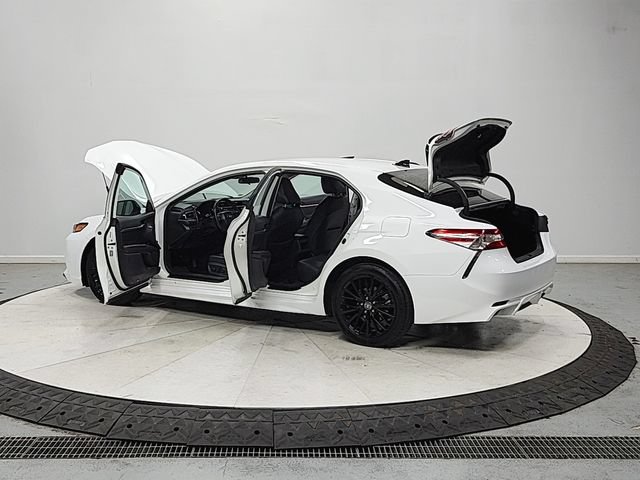 Used 2020 Toyota Camry SE FWD image 13