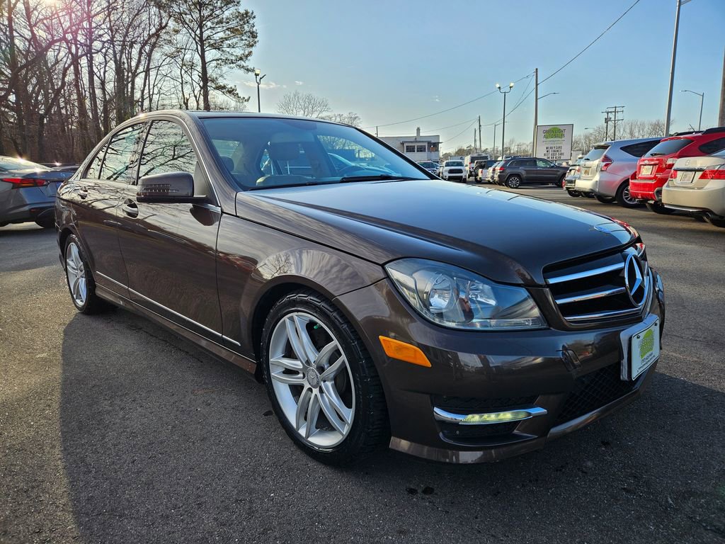Used 2014 Mercedes-Benz C 300 4MATIC Sedan image 3