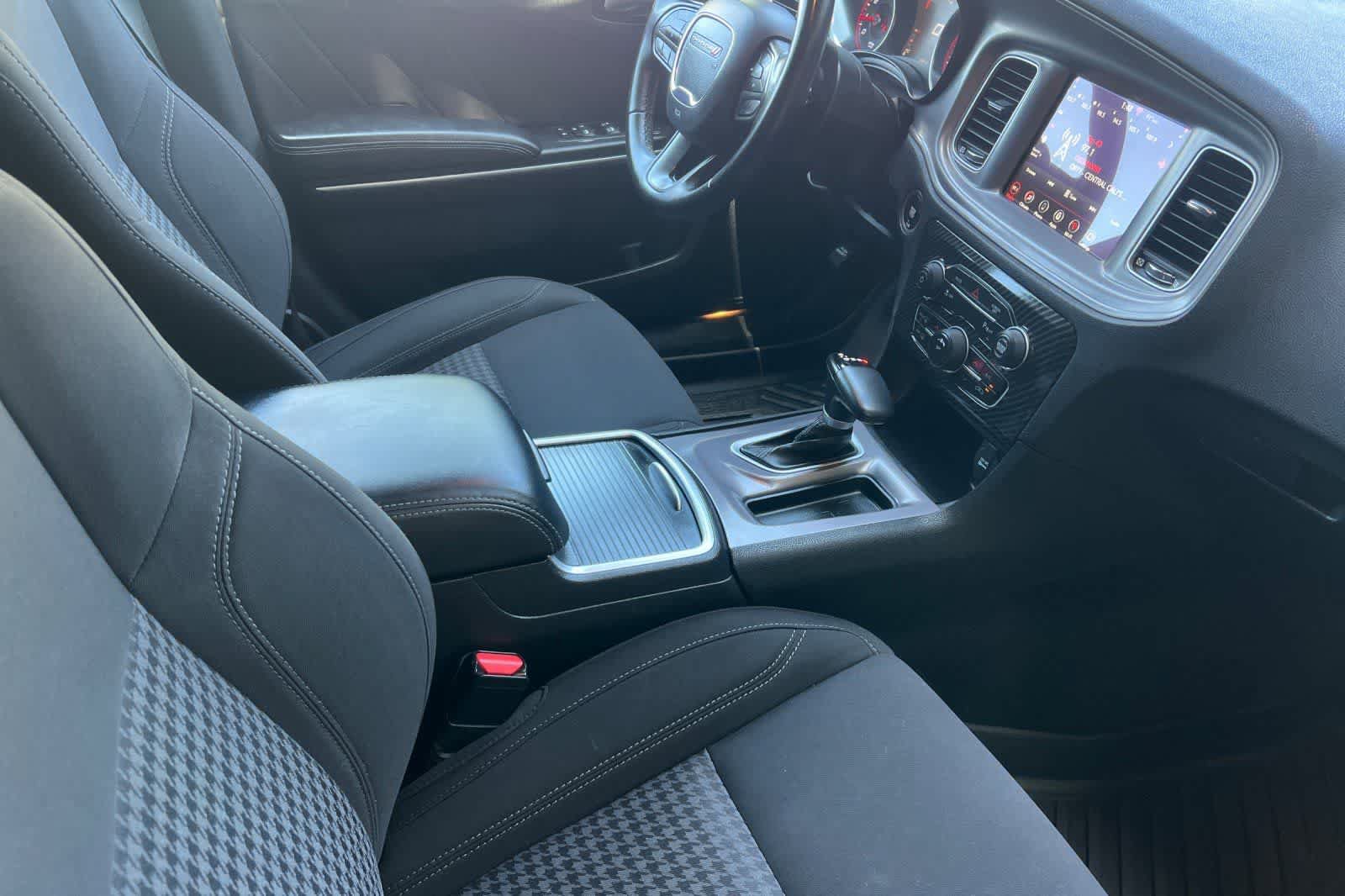 Used 2023 Dodge Charger SXT RWD image 18