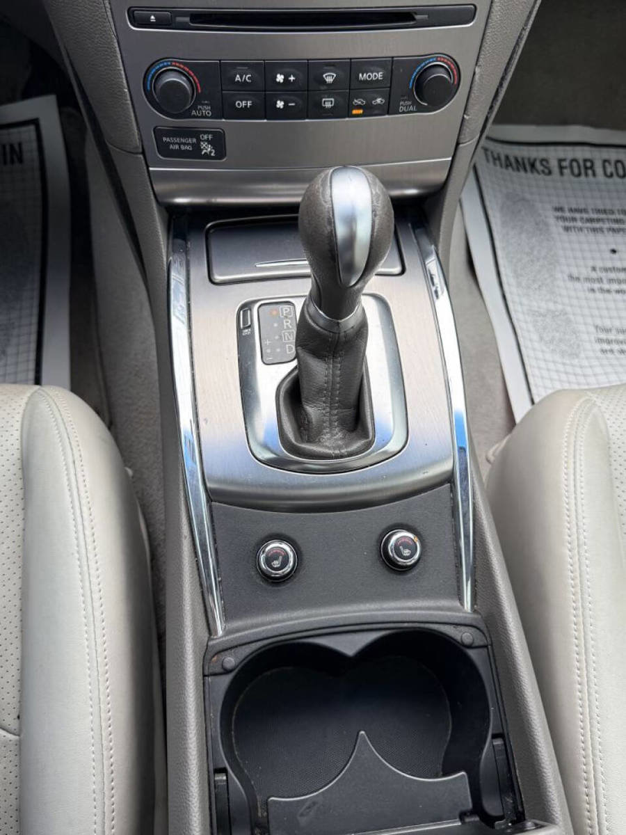 Used 2010 INFINITI G37 Journey w/ Premium Pkg image 17