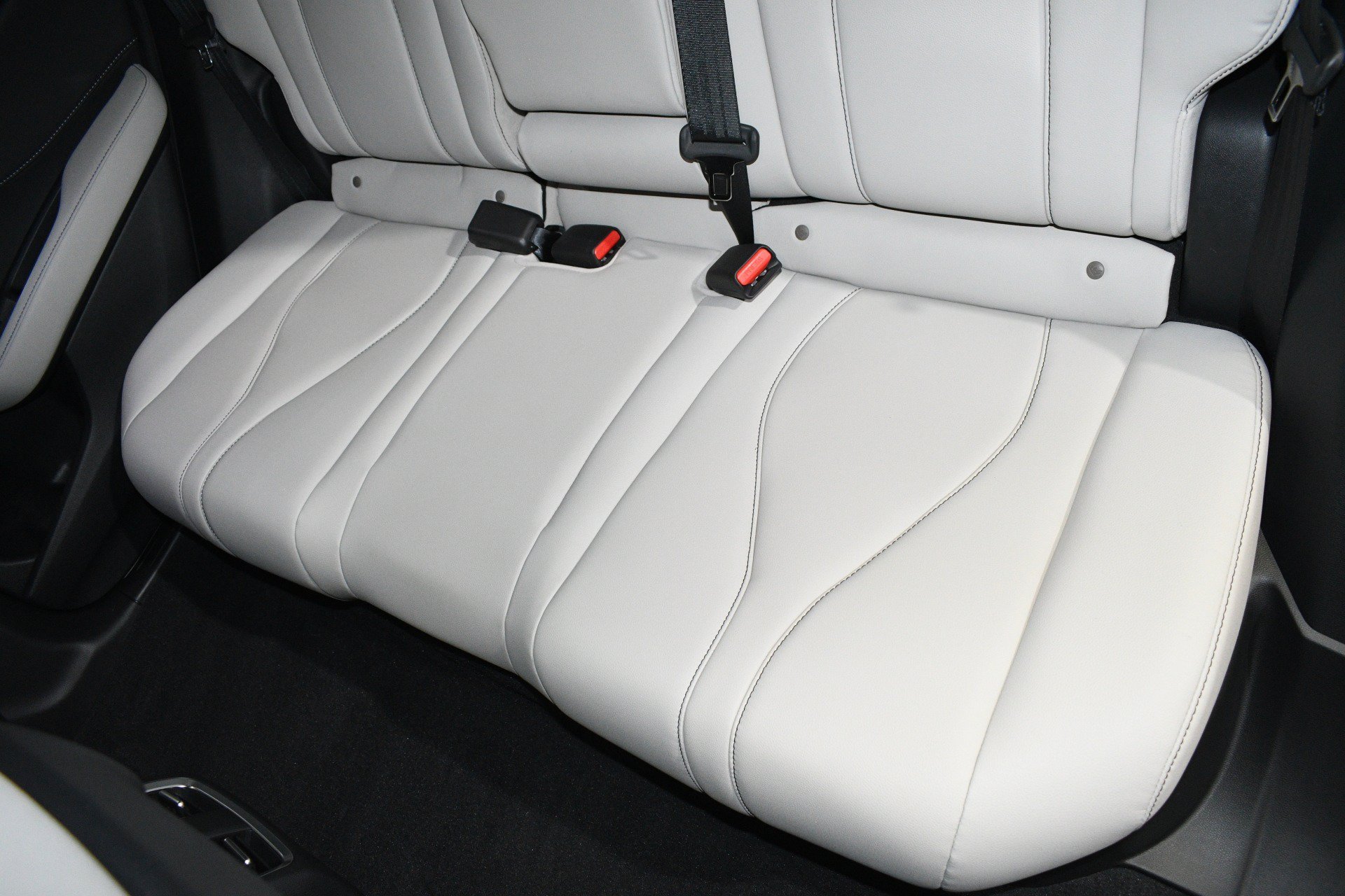 Used 2025 Acura RDX SH-AWD image 19