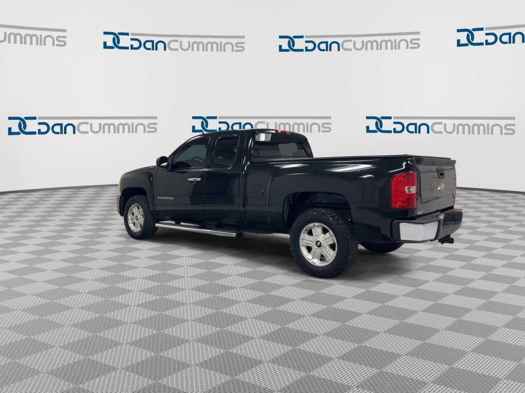 Used 2011 Chevrolet Silverado 1500 LS w/ LPO, Chrome Package RWD image 6