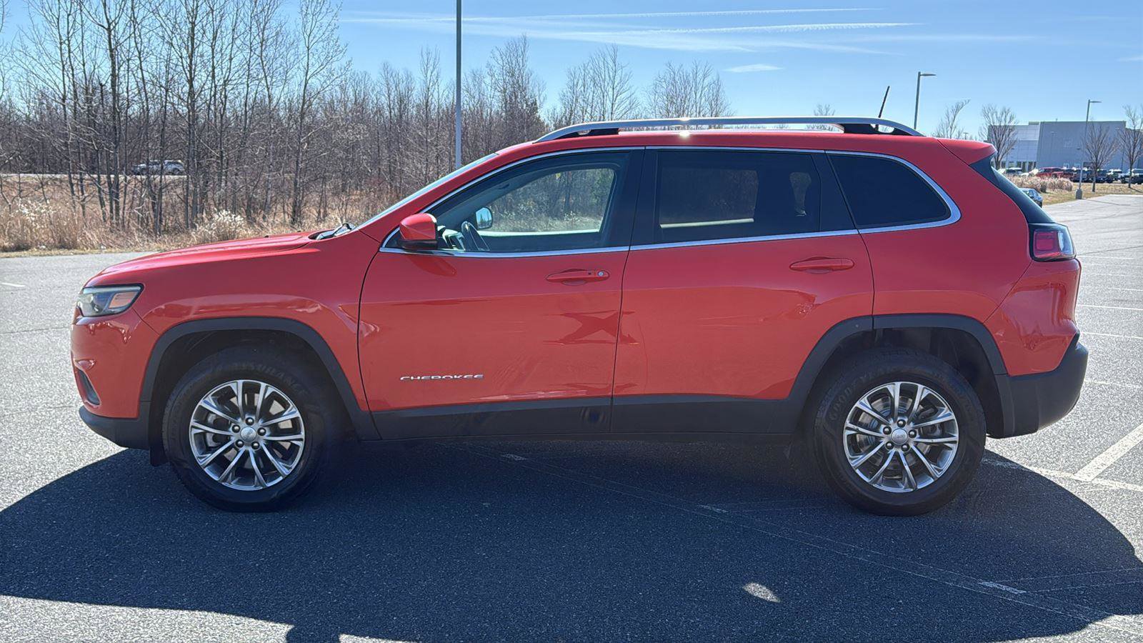 Used 2021 Jeep Cherokee Latitude Lux w/ Comfort/Convenience Group image 12