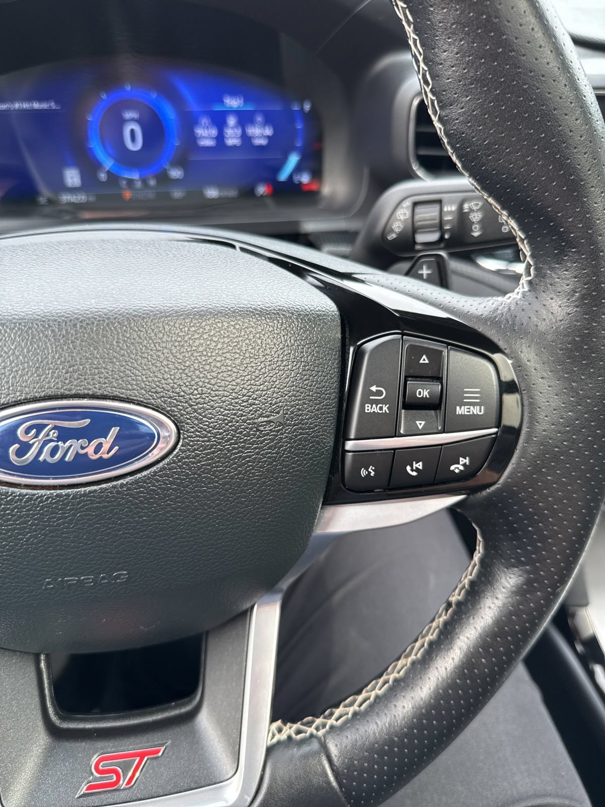 Used 2023 Ford Explorer ST w/ Equipment Group 401A AWD/4WD image 18