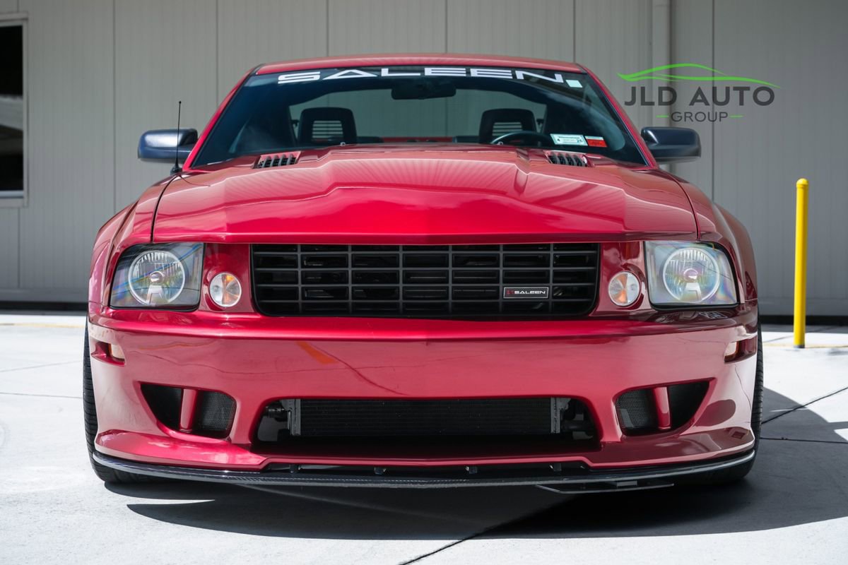 Used 2007 Ford Mustang GT RWD image 2