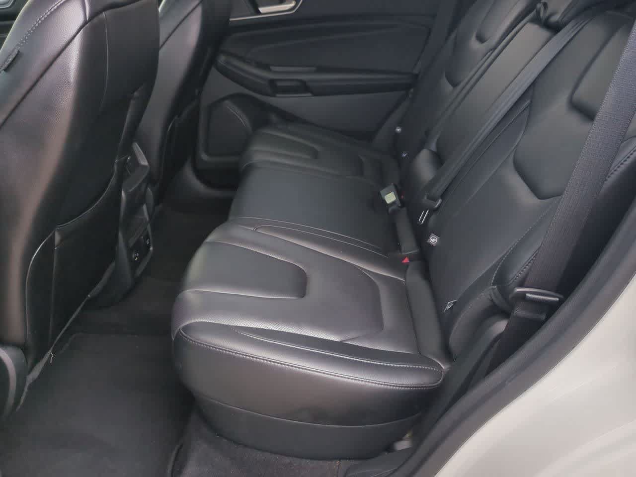 Used 2022 Ford Edge Titanium w/ Equipment Group 301A AWD/4WD image 18