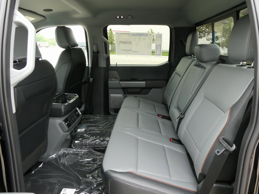 New 2025 Ford F150 Lariat w/ Equipment Group 502A High image 34