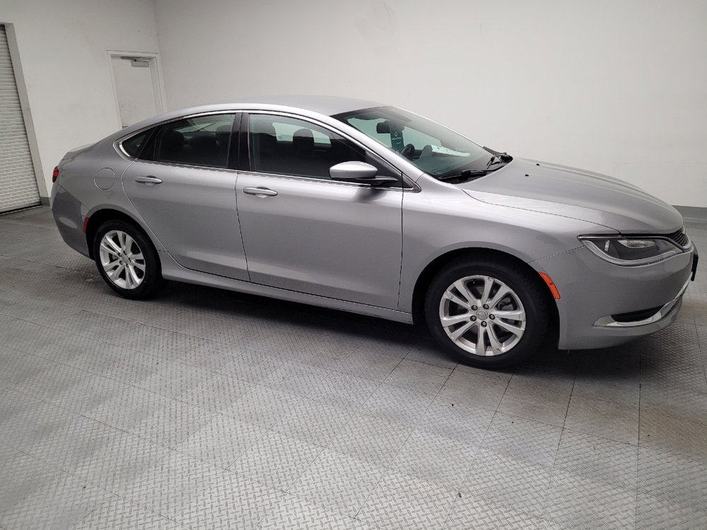 Used 2015 Chrysler 200 Limited w/ Convenience Group FWD image 11