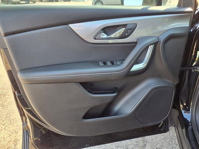 Used 2025 Chevrolet Blazer LT image 48