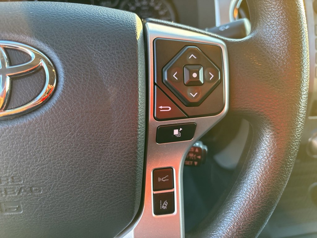 Used 2020 Toyota Tundra 4x4 CrewMax image 32