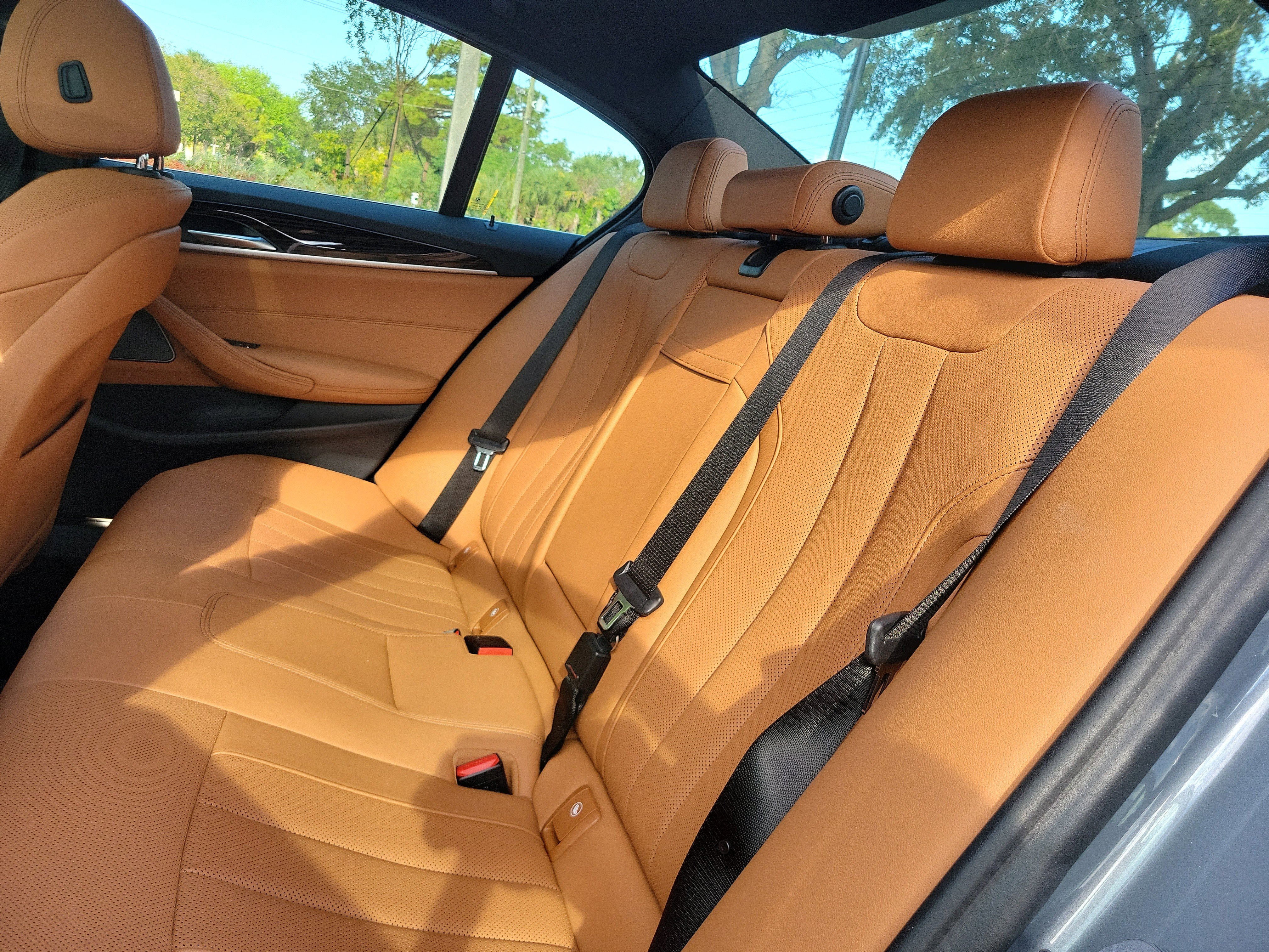 Certified 2023 BMW 530e w/ Premium Package image 10