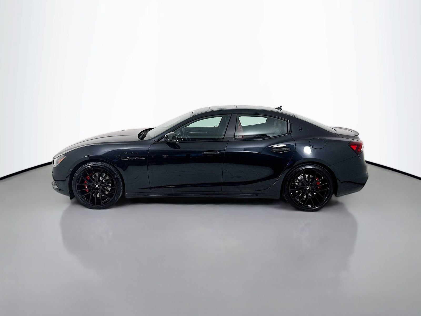 Used 2022 Maserati Ghibli Modena RWD image 4