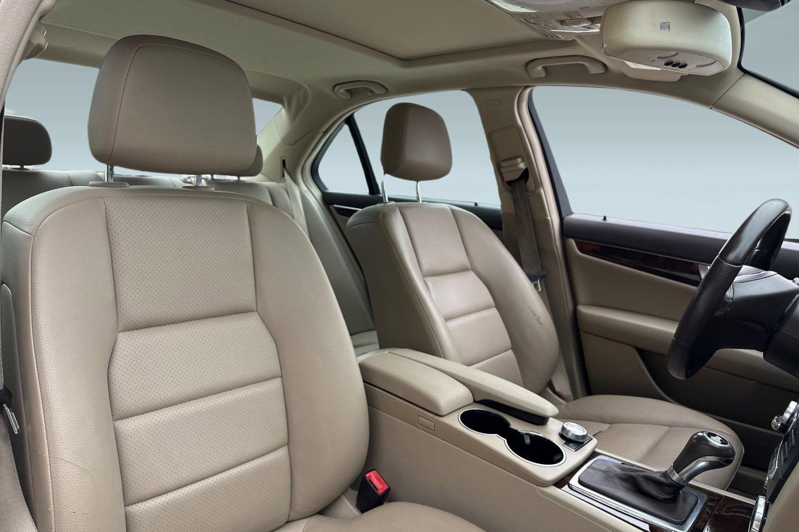 Used 2014 Mercedes-Benz C 250 Sedan image 31