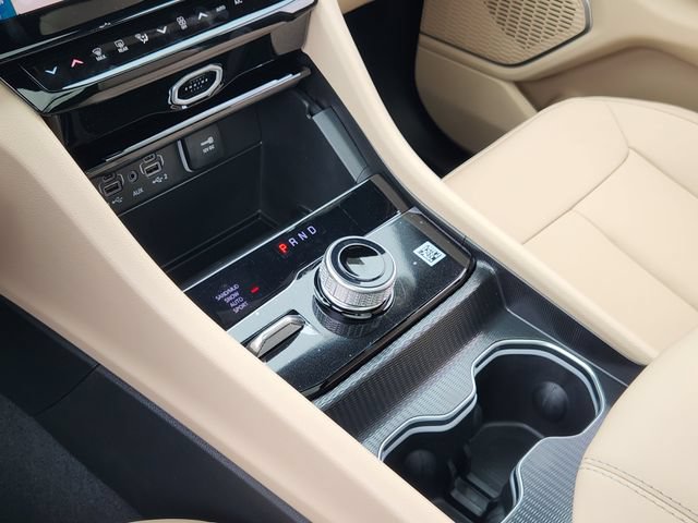 New 2026 Jeep Grand Cherokee L Limited w/ Limited Altitude Package AWD/4WD image 15