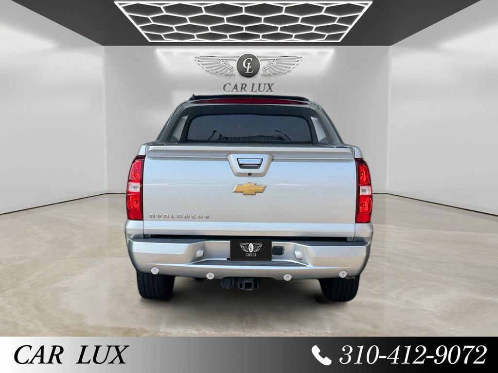 Used 2013 Chevrolet Avalanche LS RWD image 4