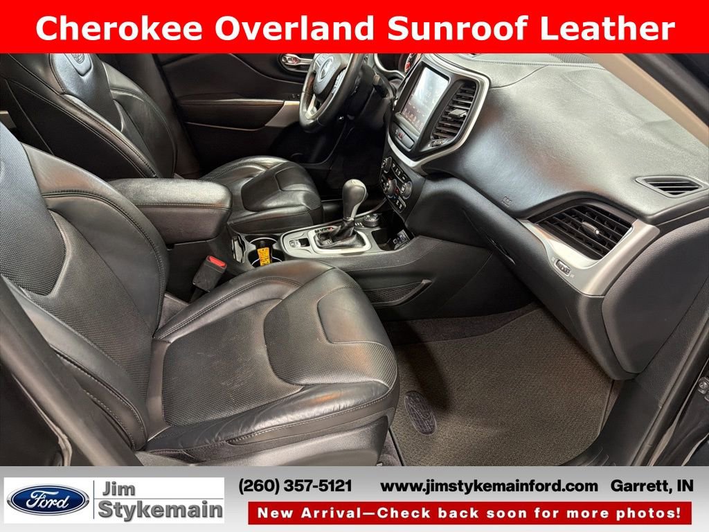Used 2016 Jeep Cherokee Overland image 35