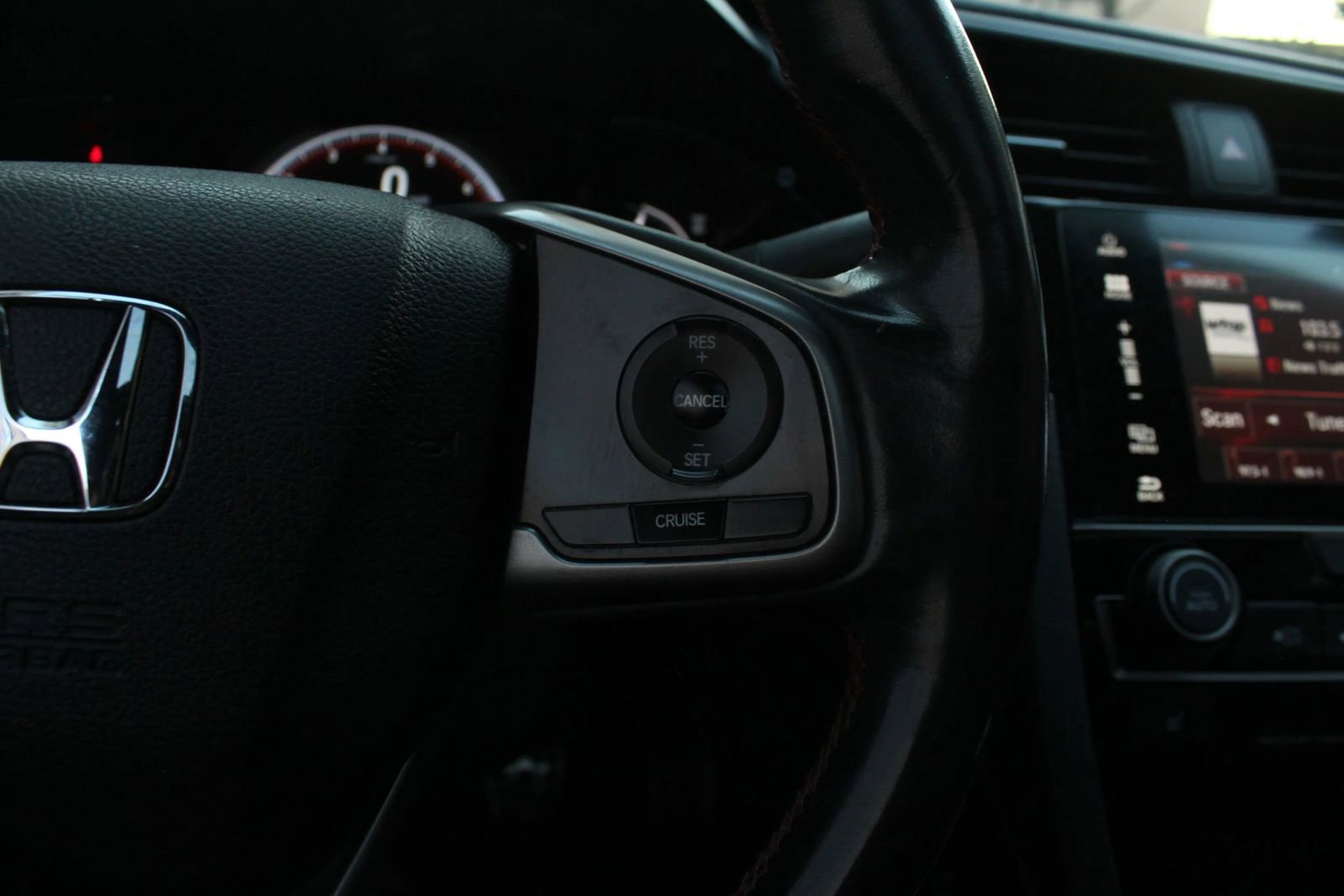 Used 2018 Honda Civic Si image 24