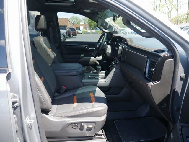 Used 2023 GMC Sierra 1500 AT4 w/ Technology Package image 31