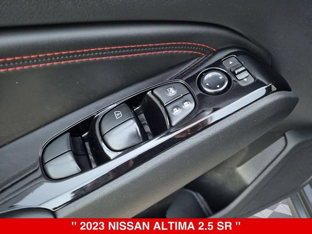 Used 2023 Nissan Altima 2.5 SR FWD image 13