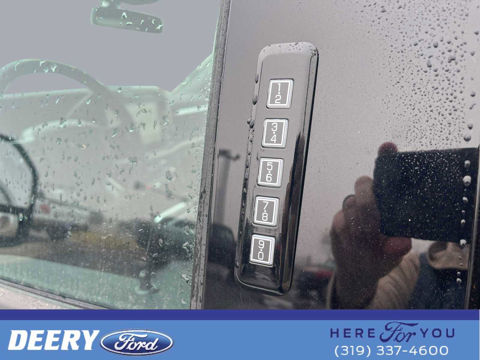 New 2026 Ford F250 Lariat w/ Black Appearance Package image 29