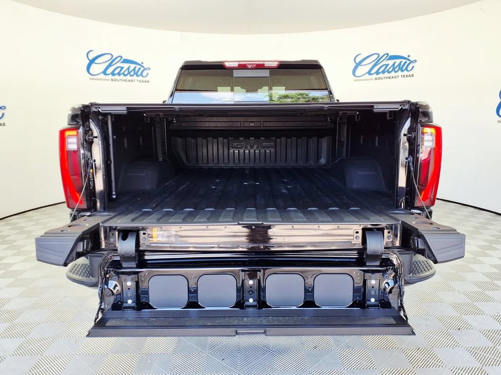 Used 2025 GMC Sierra 2500 Denali w/ Denali Reserve Package AWD/4WD image 5