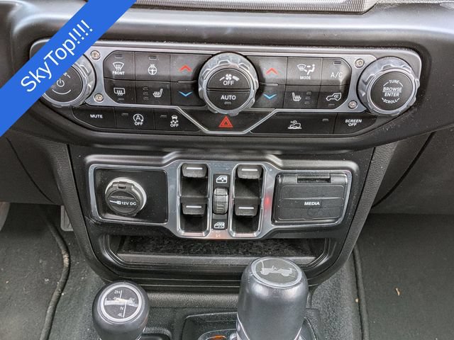 Certified 2022 Jeep Wrangler Unlimited Sahara w/ LED Lighting Group AWD/4WD image 16