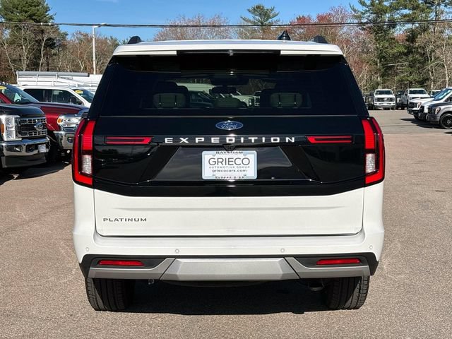 Used 2025 Ford Expedition Platinum w/ Driver's Package AWD/4WD image 4