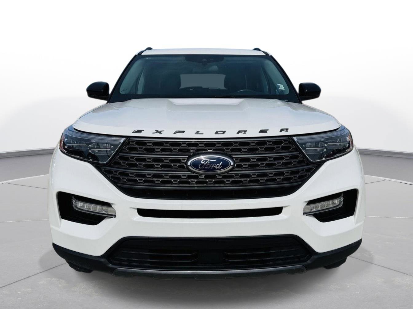 Used 2023 Ford Explorer XLT w/ Equipment Group 202A AWD/4WD image 37
