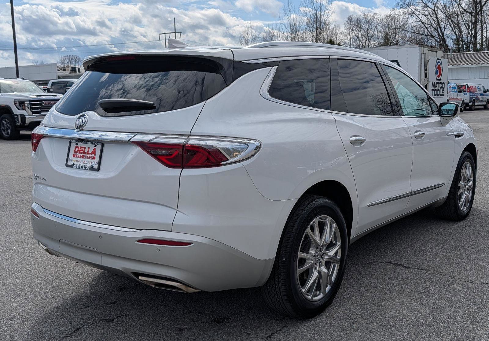 Used 2023 Buick Enclave Essence w/ Experience Buick Package image 7