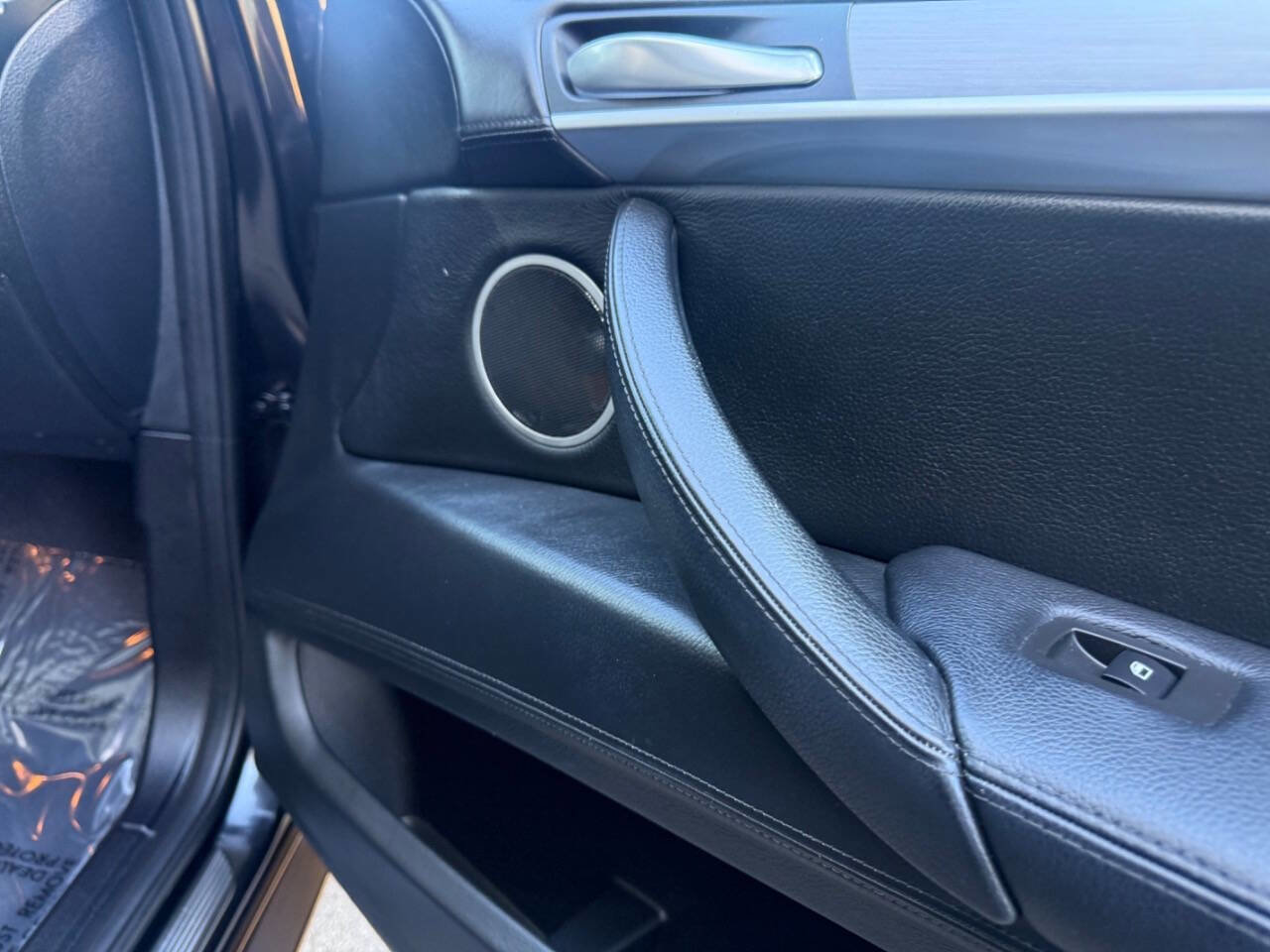 Used 2011 BMW X5 M image 15