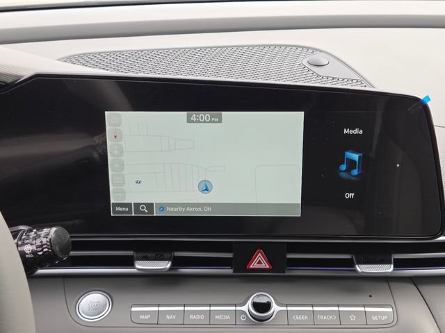 New 2026 Hyundai Elantra SEL FWD video 3