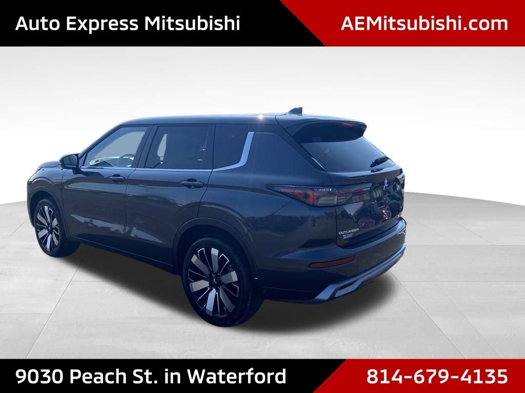 New 2025 Mitsubishi Outlander SE image 5
